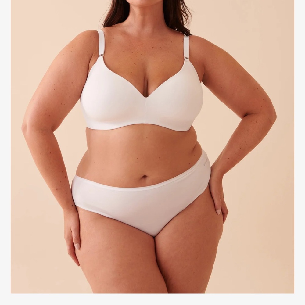 La Vie En Rose White 40DD Wireless Bra Intimates